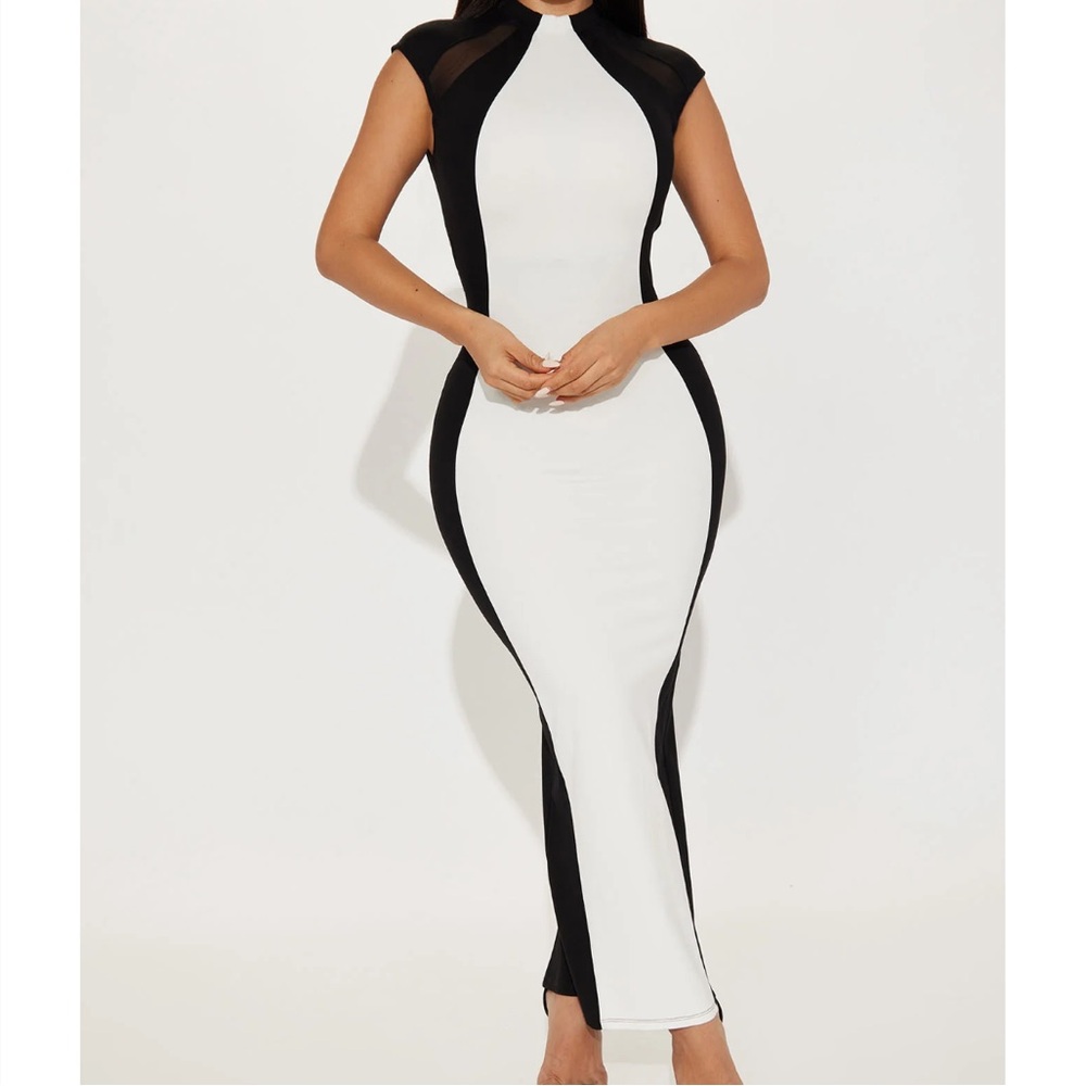 NEW no tags. Women color block women dress
